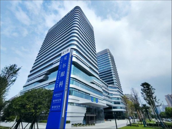 简配资 眼科赛道“长坡厚雪”，爱尔眼科的规模效应如何重塑价值坐标？